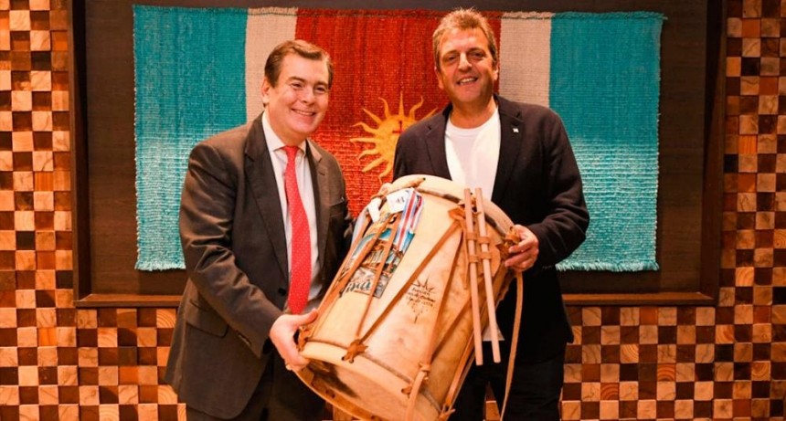 Sergio Massa llegó a Santiago del Estero y entregará viviendas junto a Gerardo Zamora