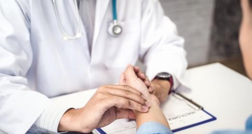 Médicos fijan un “bono adicional” de consulta de $6000 para afiliados de obras sociales y prepagas