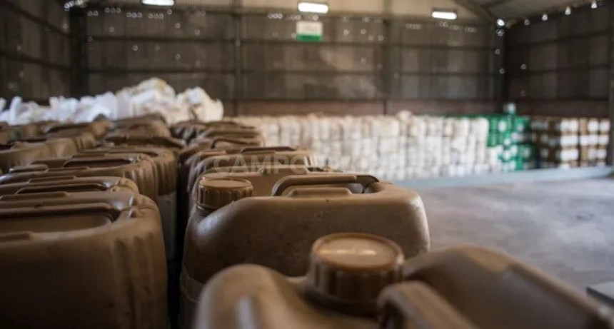 Se aprobó en Santa Fe el sistema que permitirá recolectar y reciclar los envases vacíos de fitosanitarios