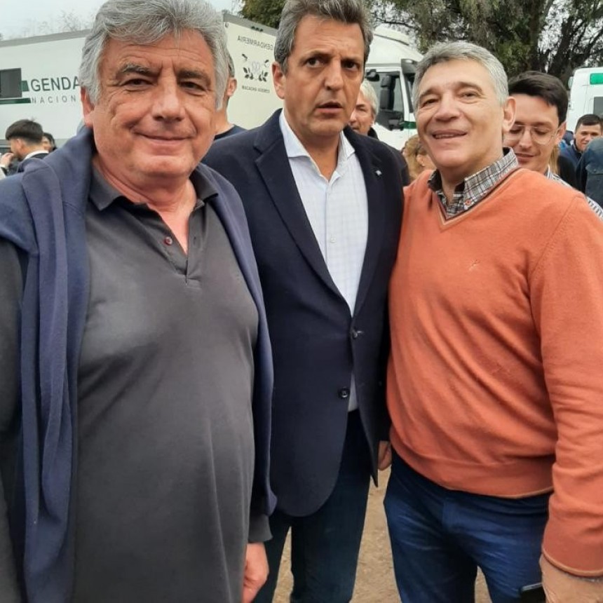 El movimiento de Radicales Federales Unidos de Santa Fe, brindó su apoyo a la candidatura presidencial de Sergio Massa