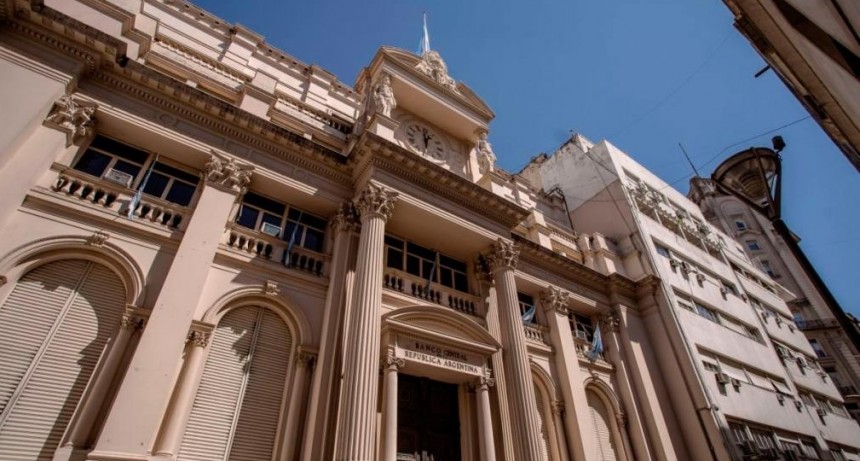 El Banco Central retomó las compras en el mercado pero las reservas cayeron cerca de 500 millones de dólares