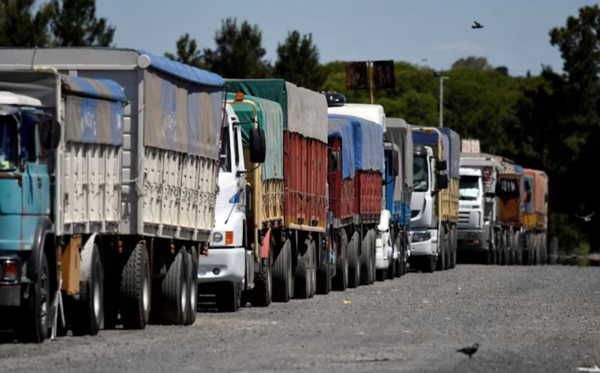 “Costo argentino”: calculan que el flete camionero en la Argentina es 30% más caro que en Brasil y EEUU