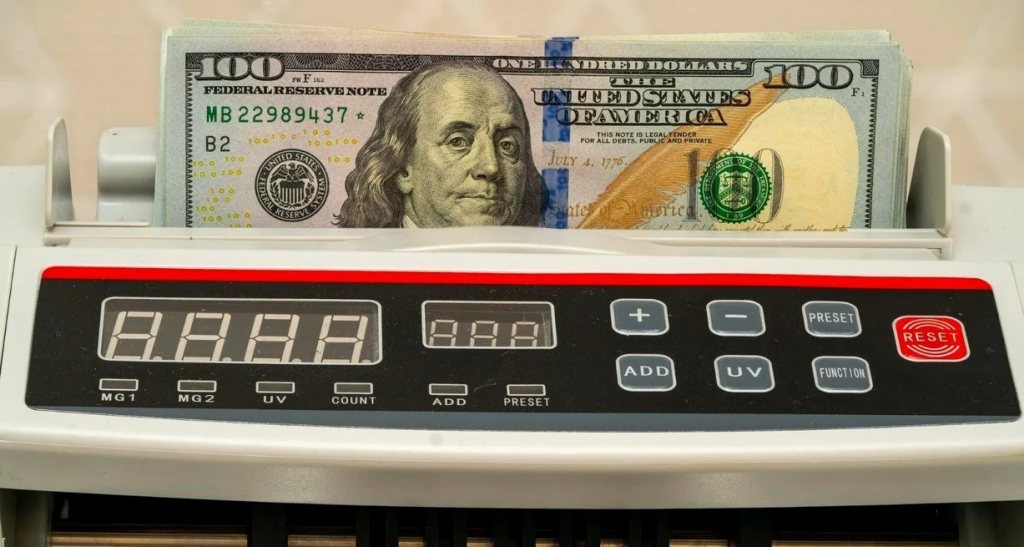 La devaluación de mayo y agosto apenas mejoró la competitividad