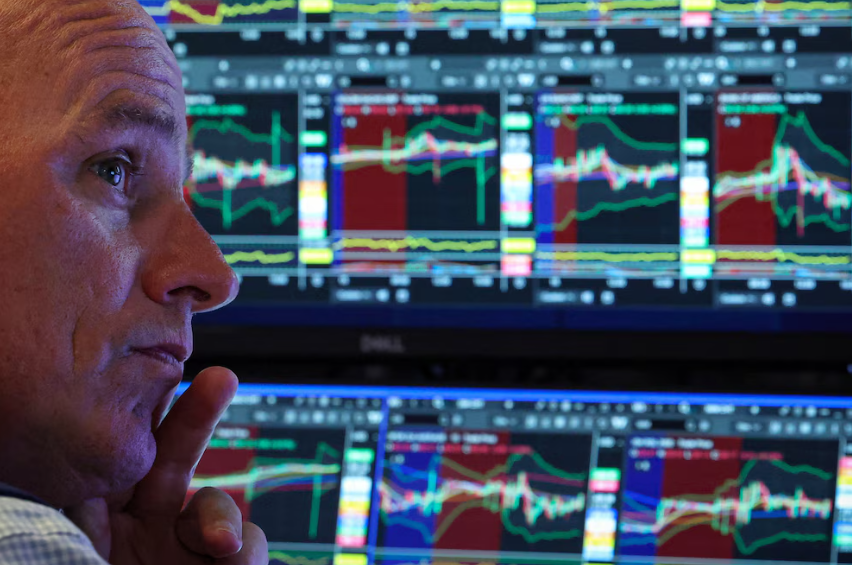 Jornada financiera: el dólar marcó un nuevo máximo en $1.475 y los bonos se hundieron hasta 6%