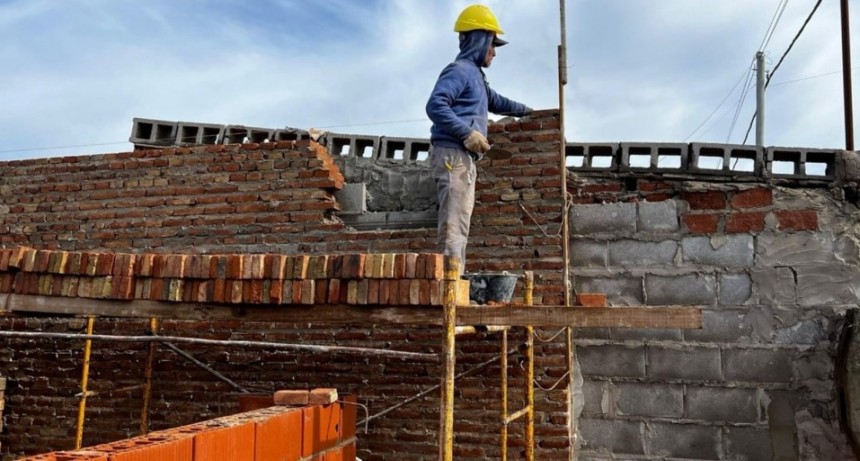 El Gobierno Provincial firmó convenios para la construcción de nuevas viviendas en San Martín, Las Colonias y San Cristóbal