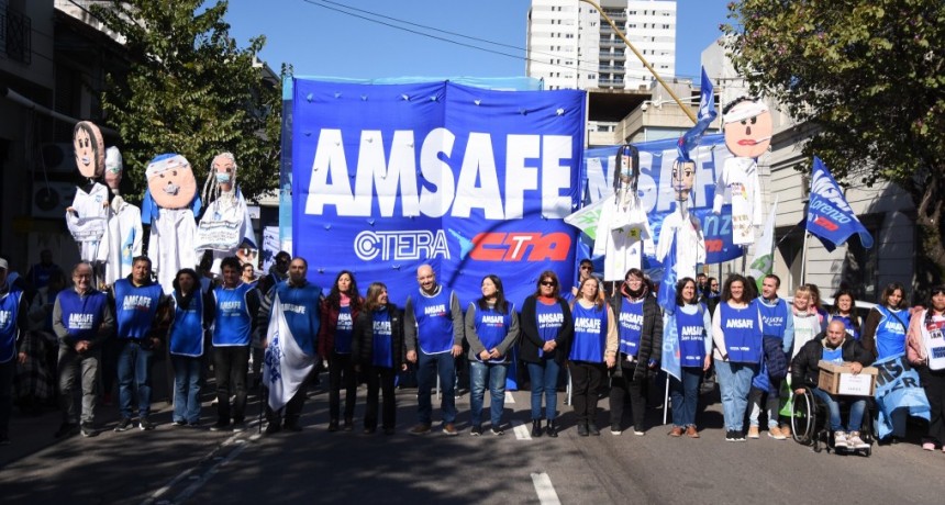 Marcha de antorchas en toda la provincia en defensa de la escuela pública