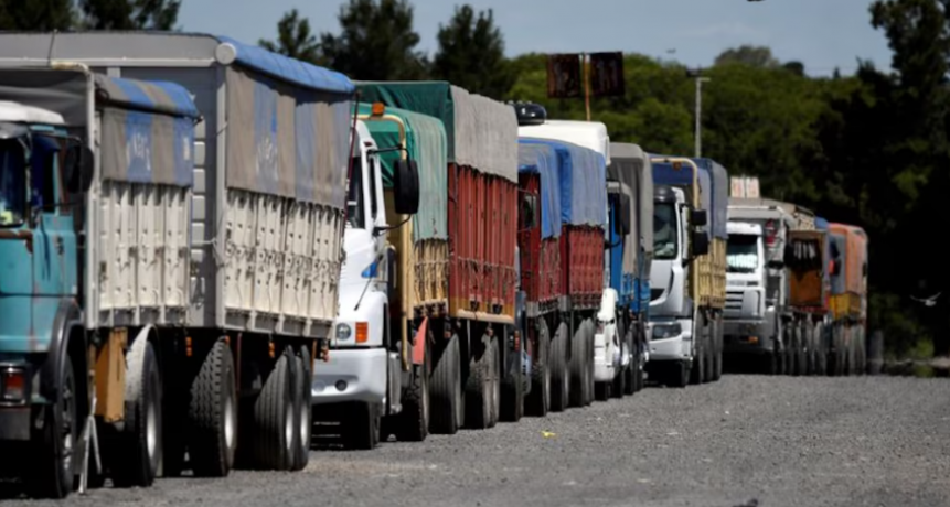 &ldquo;Costo argentino&rdquo;: calculan que el flete camionero en la Argentina es 30% m&aacute;s caro que en Brasil y EEUU