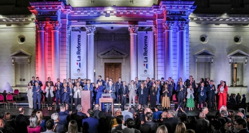 La nueva Constituci&oacute;n demandar&aacute; la sanci&oacute;n de una veintena de leyes