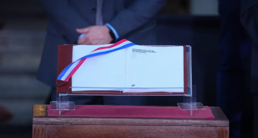 Cuáles son las leyes clave que exige la Constitución del 25 en Santa Fe tras su sanción