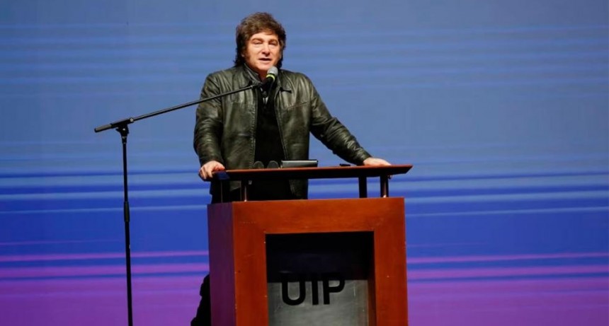 Milei apuntó contra el peronismo en Paraguay: 