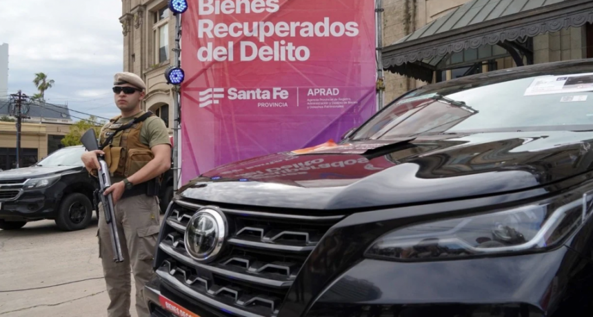 Se vendieron la mayoría de vehículos, lotes y electrodomésticos subastados por el gobierno de Santa Fe