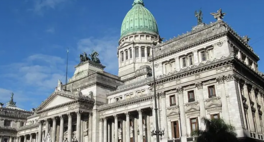 La oposici&oacute;n advierte que el auxilio del Tesoro de EEUU deber&aacute; ser aprobado por el Congreso