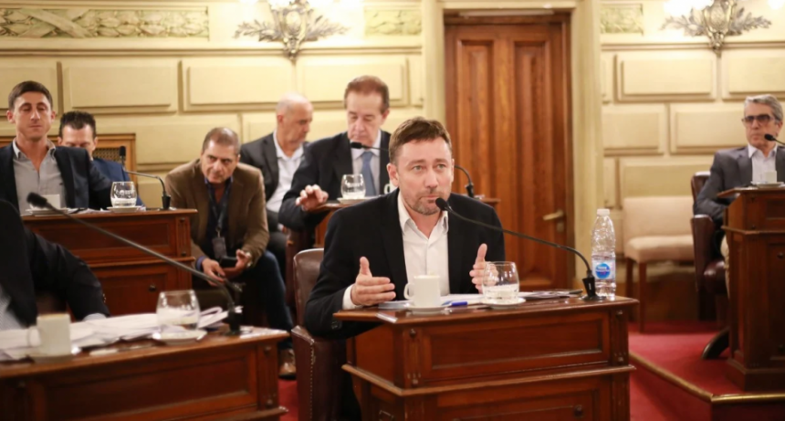 Un senador radical habla de 