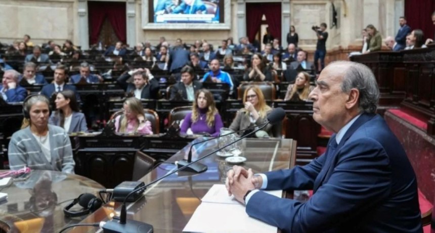 Qu&eacute; es la "moci&oacute;n de censura" que la oposici&oacute;n busca plantear a Francos