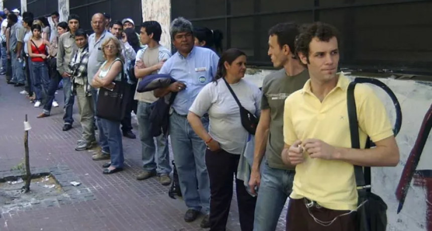 120 mil santafesinos buscan un segundo empleo para llegar a fin de mes
