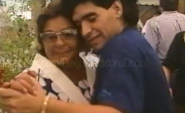 El emotivo video de Diego Maradona para Do&ntilde;a Tota en el D&iacute;a de la Madre