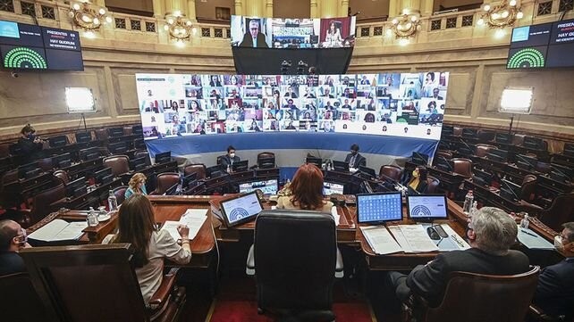Por primera vez en un año y medio, el Senado vuelve a las sesiones presenciales