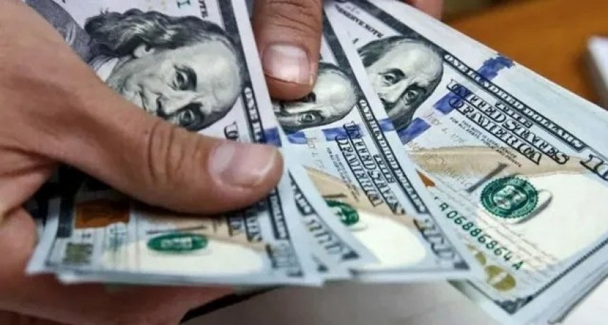 Renuevan el cupo para la compra de dólar ahorro: quiénes pueden acceder a los 200 por mes