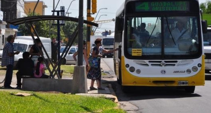 LA UTA anunció un paro de colectivos en el interior del país para el 12 y 13 de octubre
