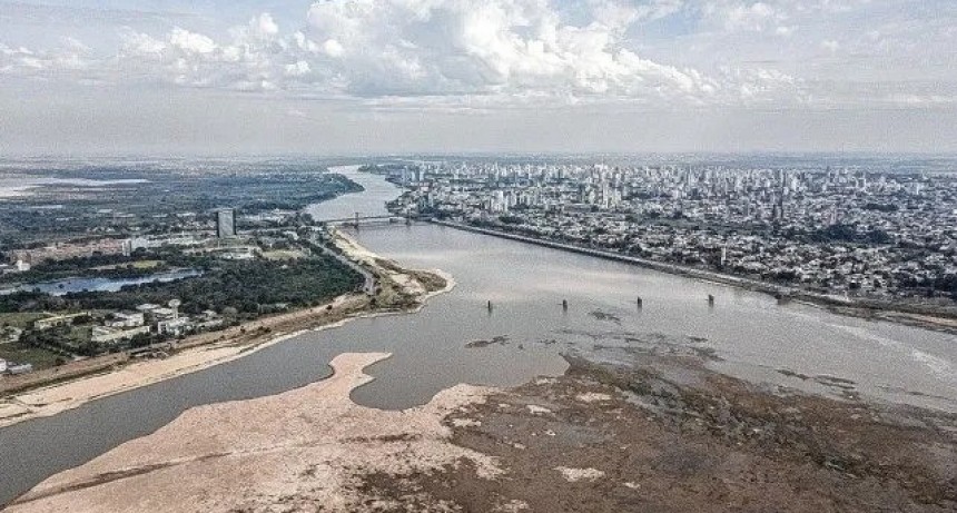 El río Paraná crecería un metro en dos semanas en el puerto Santa Fe y volvería a valores normales