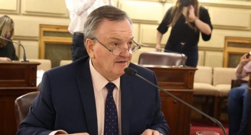 Presupuesto: Desde la oposición destacan la modificación de un artículo que destinará más fondos a paritarias, salud y transporte 