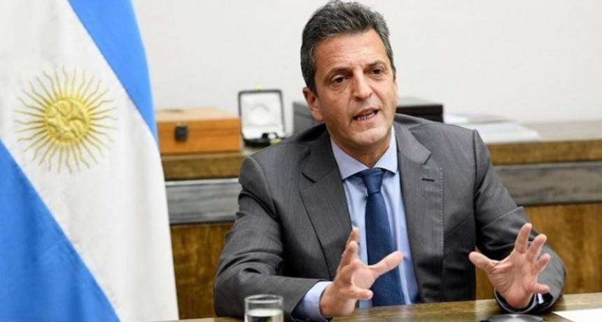 Massa afirmó que se acordó con empresas la colocación de los precios en envases de productos