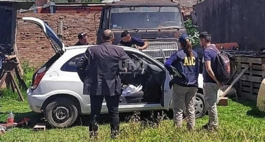 Robo al Pago Fácil: acusan al policía de cargar el dinero en el auto y retirar a quienes habían ingresado al local