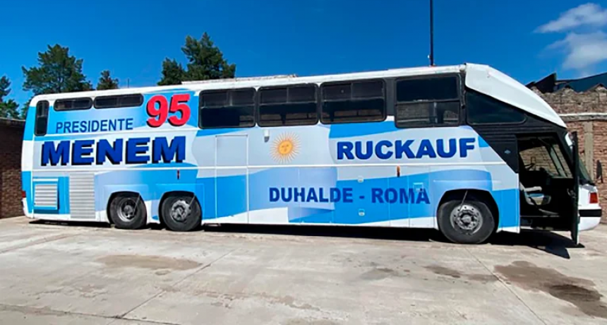 Se vendió el “Menemóvil”: la cifra millonaria que se pagó por la casa rodante con la que Carlos Menem hizo campaña para su reelección