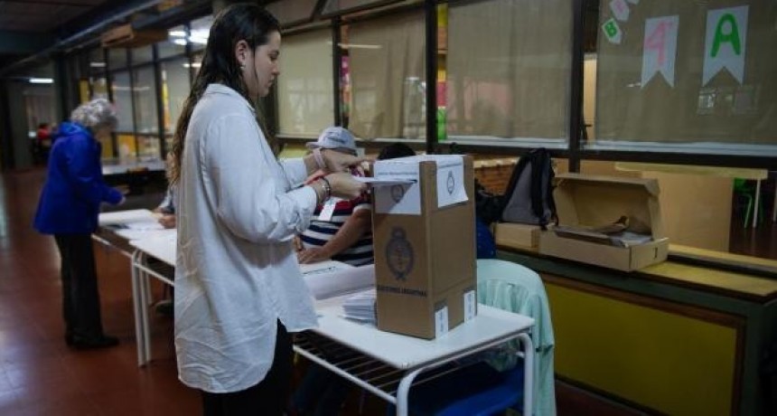 La participación superó la de las PASO, pero fue la más baja para una presidencial desde 1983
