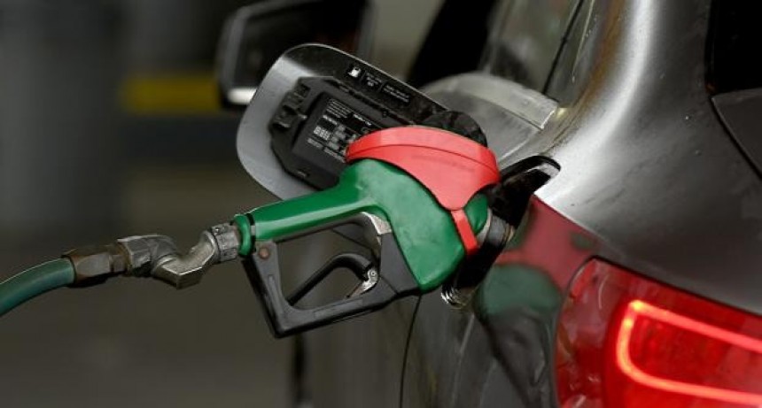 Massa confirmó la importación de combustible y espera una rápida normalización