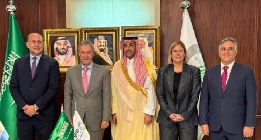 Perotti y Schiaretti firmaron un préstamo con el fondo saudí para un nuevo tramo del acueducto Santa Fe-Córdoba