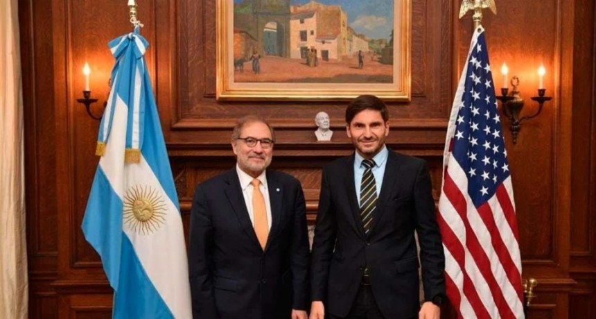 Definición del gabinete y nueva ley orgánica en la agenda de Pullaro que retornó a Santa Fe