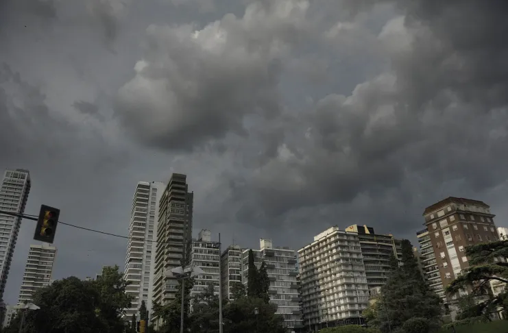 Rosario bajo alerta naranja por fuertes tormentas y granizo