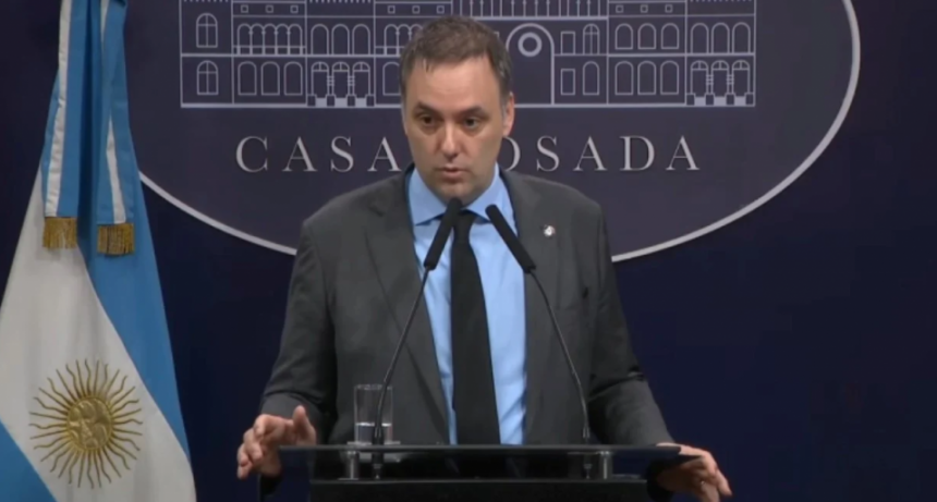 Tras el reclamo de Bullrich, Adorni le bajó el tono a las acusaciones contra Espert