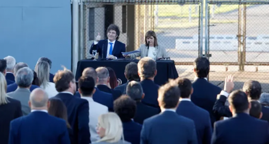 Escondieron a Espert durante el acto de Milei en Ezeiza