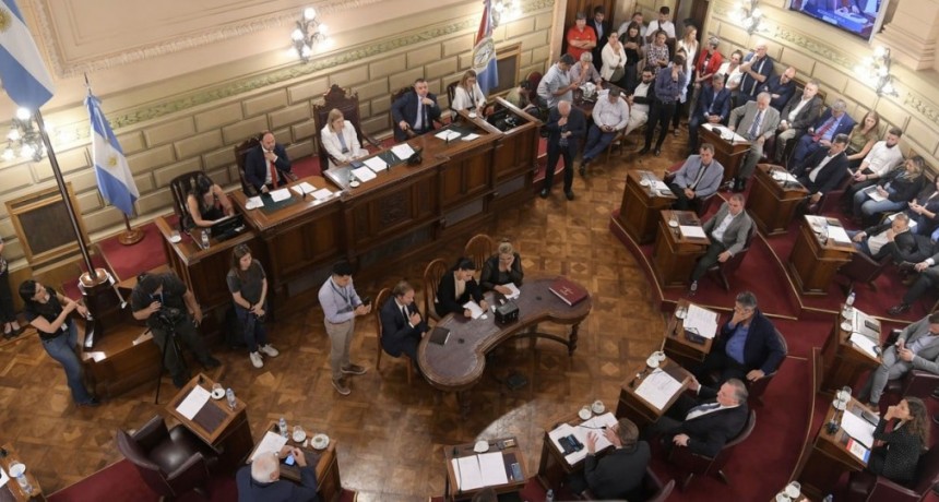 Pliegos, reglamentos y presupuesto en agenda legislativa de octubre