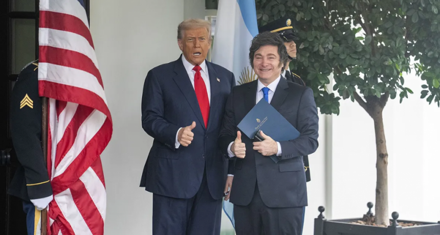 Pese al apoyo de Donald Trump, las turbulencias dominan la economía y la política en Argentina