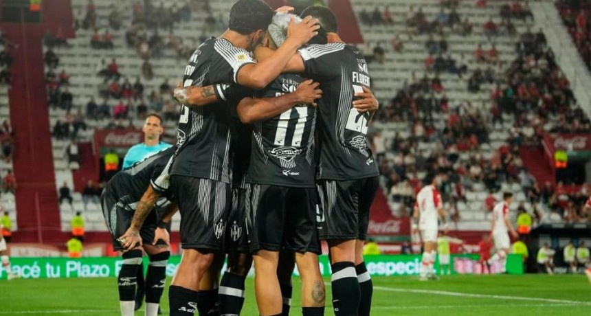 Central C&oacute;rdoba sac&oacute; pecho en el Duc&oacute;, le gan&oacute; a Hurac&aacute;n y se subi&oacute; a la cima de la Zona A