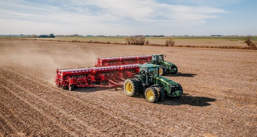 Buena humedad y márgenes positivos: la soja puso primera en la siembra y tiene todo para acelerar
