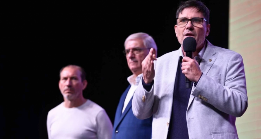 Goity confirm&oacute; que se va a reconocer el "descalce salarial" del sector docente