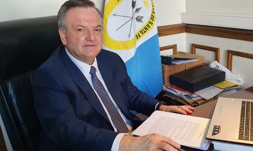 Senadores radicales solicitan más información y debate sobre el endeudamiento para conectividad