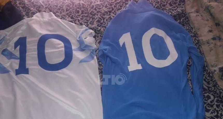 El coleccionista santafesino que tiene una remera de Maradona "invaluable"