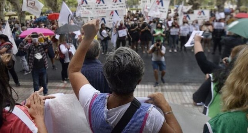 Amsaf&eacute; acept&oacute; la oferta salarial del gobierno y se terminan los paros