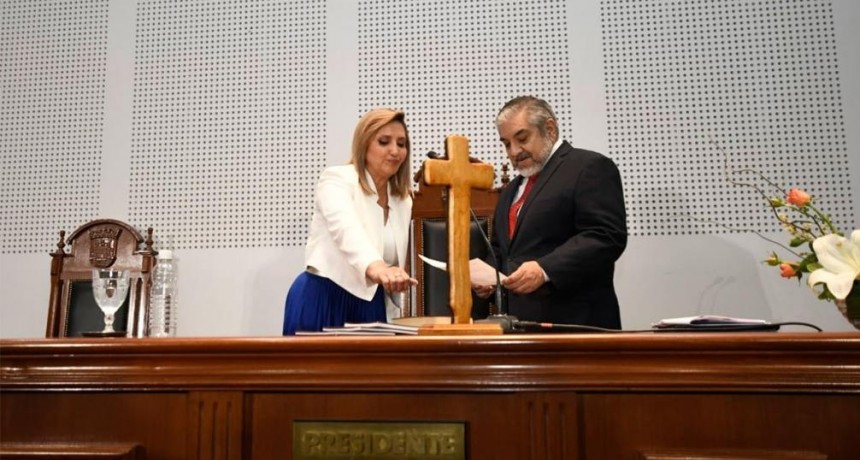 Norma Fuentes asumió un nuevo mandato como intendente de la Madre de Ciudades