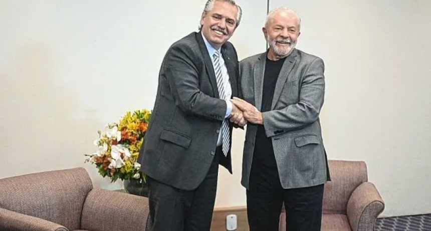 Alberto Fernández pidió que se respete el triunfo de Lula Da Silva en Brasil