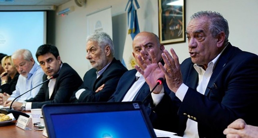 Coninagro llevó al Congreso un proyecto para reconvertir planes sociales por trabajo en cooperativas agrícolas