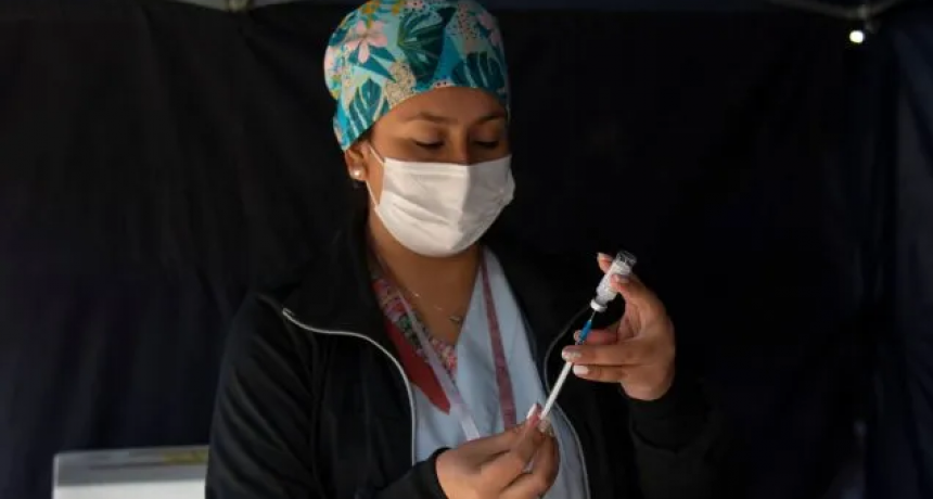 La provincia anunció la quinta dosis contra el coronavirus para mayores de 50 años