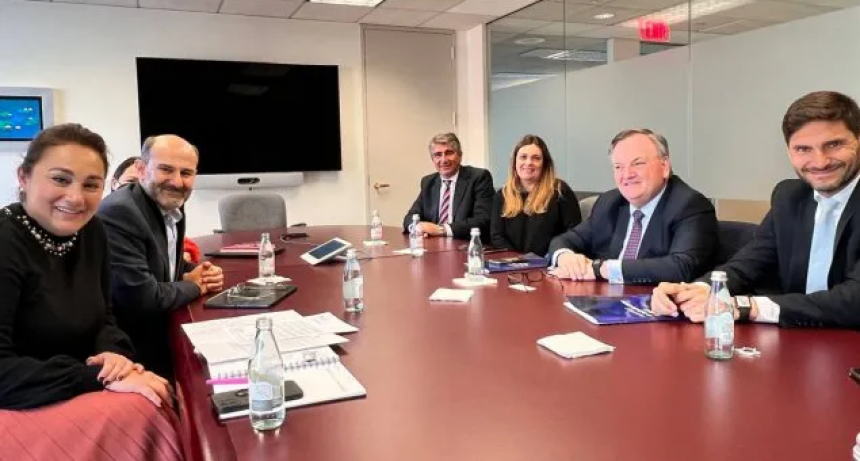 Pullaro y Michlig presentaron en el BID proyectos de inversión para obras en la provincia