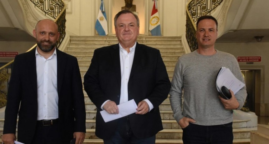 Suman nombres de dirigentes radicales al futuro equipo de gobierno de Pullaro