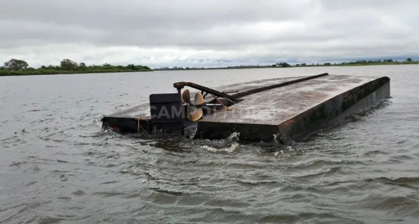  Evacuaban hacienda y se dio vuelta la barcaza